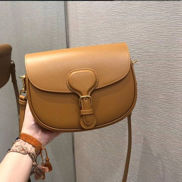 

fashionable lady handbag high-end custom quality handbag classic business leisure fashion bag metal jewelry with long shoulder straps 1452