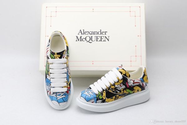 

r luxury casual shoes, stylish flat ace sneakers, trendy and comfortable speeding graffiti, size 35-45 with original box,cc