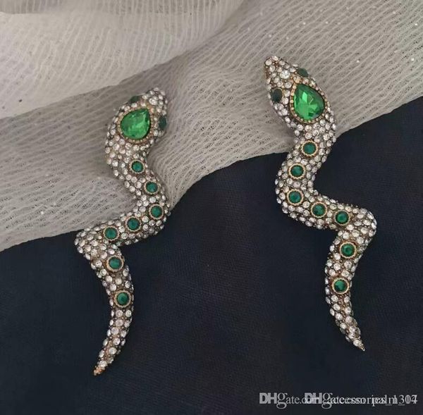 

2019 горячей европейской и американской моды личности змея уха клип темперамент чистый красный длинный супер вспышка полный алмазов длинные, Silver