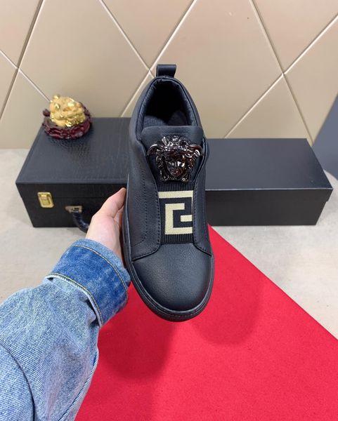 

2020-2019s designer luxury men's casual shoes, trend outdoor fashion wild men's sports shoes, size: 38-45