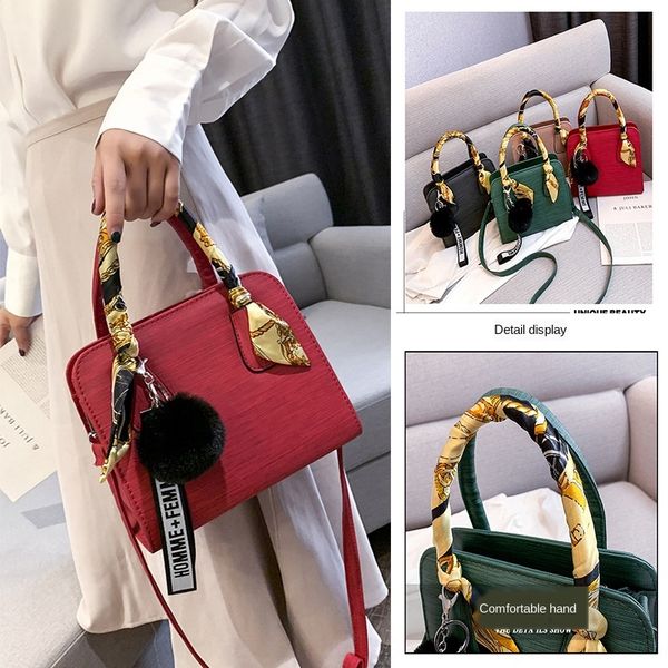 

2020 new women's package postman package shoulder postman thickened fabric hand fashion korean messenger shoulder bag women's bag