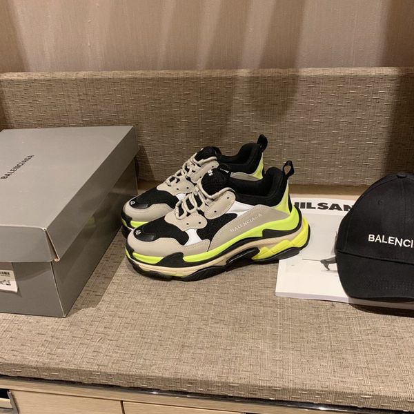 

297designer to create casual and comfortable all-match sports shoes, travel shoes outsole non-slip design with original box delivery, Black