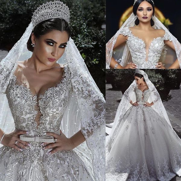 

luxurious diamond puffy wedding dresses modern lace applique floral arabic dubai princess wedding ball gown bride robes de mariee, White