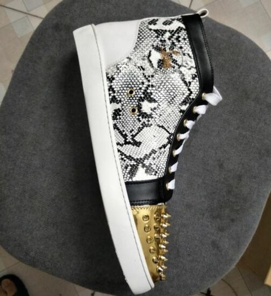 

2020 italy men sneaker red bottom snake leather men black white genuine leather+big rivets with toe gold spikes wholesale brand