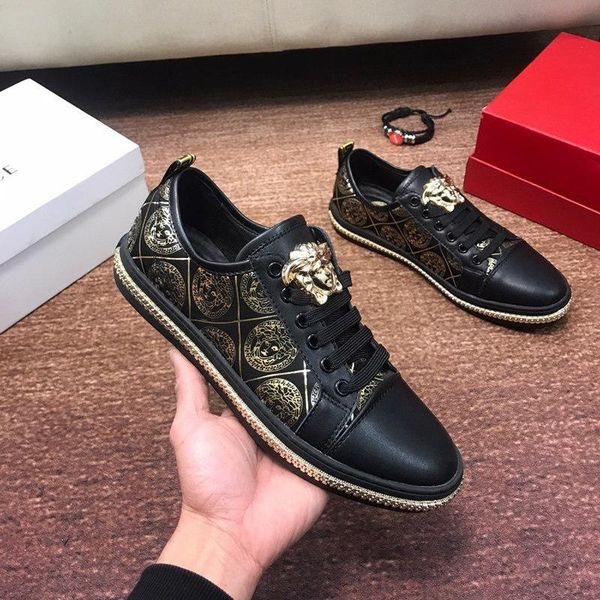 

2020u high-quality leather medusa printed low-men's casual shoes, fashionable wild breathable sports outdoor shoes, size: 38-45, Black