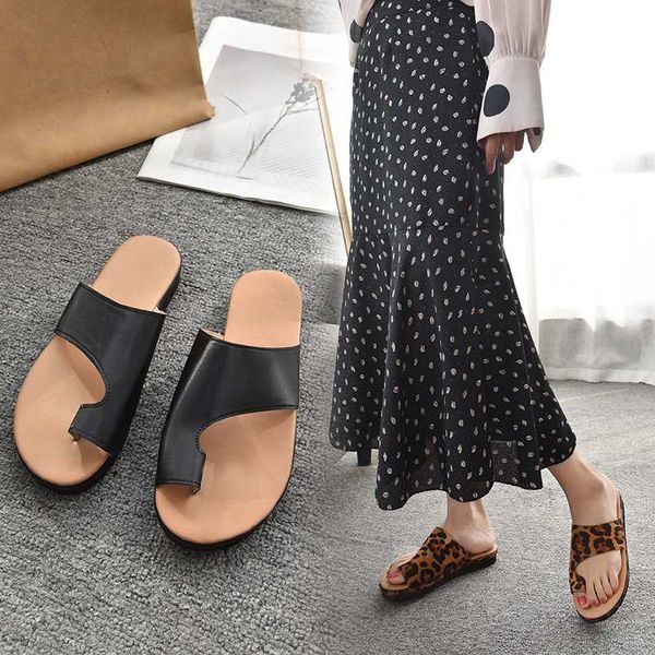

summer leopard flat slippers women open toe serpentine beach slipper casual hollow outdoor patent leather slippers female shoe, Black