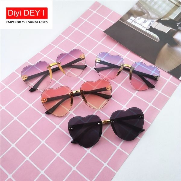 

2020 fashion trimming children's sun heart cute boys and girls personalized sun glasses sunglasses edge ocean pieces, Blue