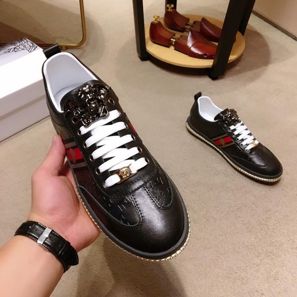 

2020d limited edition men's leather little bee embroidered casual shoes large size fashion lace up sneakers, size: 38-45, Black