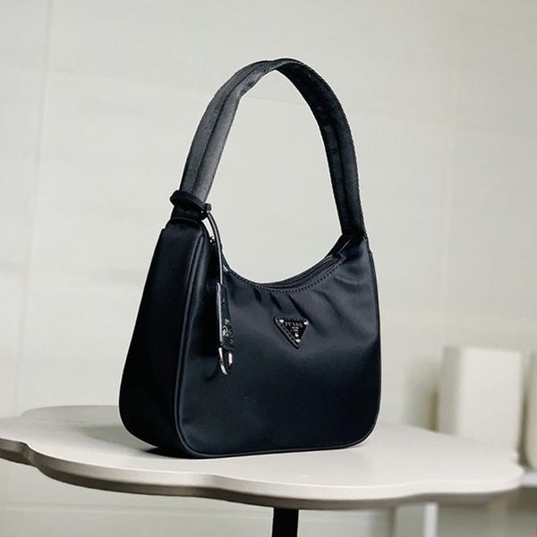 

новое прибытие женщины простой стиль молния подмышек сумка мода дизайн сумки плеча болса de hombro лучшие качества дамы сумка хобо быстрая д