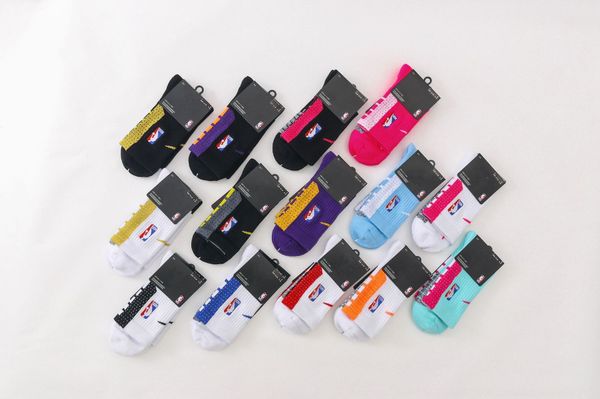 

897wb сезона 2020 элитных носков полотенца баскетбола мужской середина-нога игроки команды стиль утолщенного полотенце донные спортивный про, Pink;yellow