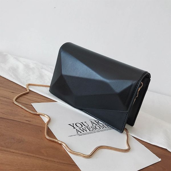 

french niche ins all-match small women 2020 new stylish shoulder bag western style simple shoulder messenger bag, White