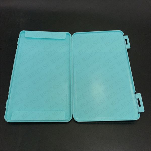 

dustproof mask case portable disposable face cover container safe pollution-disposable mask storage box candy color organizer d72204, White