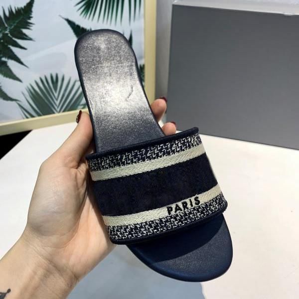 

paris luxury designer fashion ladies slippers ladies sandals beach slippers slippers retro embroidery flor ing, Black