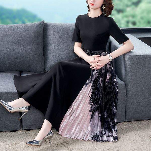 

свет зрелого стиля талия похудения темперамент светской богиня вентилятор платье 2020 новый короткий рукав в складке шить платье, Black;gray