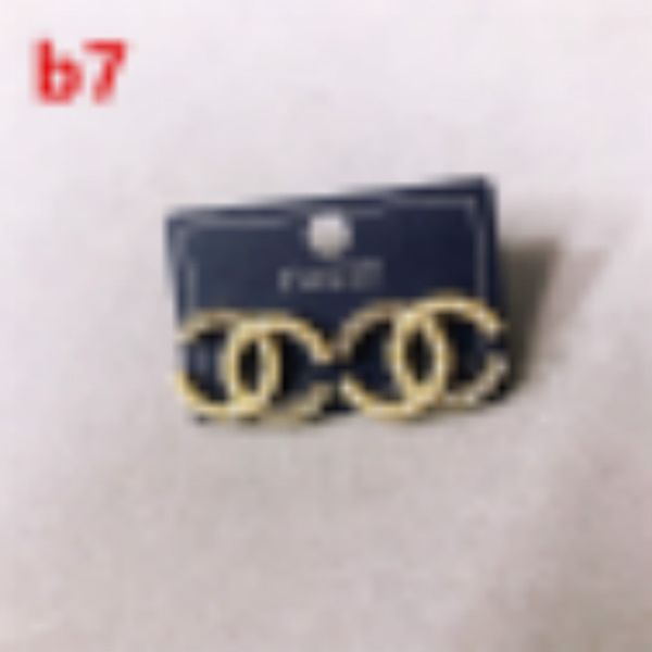

58women brand fashion cute crystal bees stud earrings female vintage pearl earrings, Silver