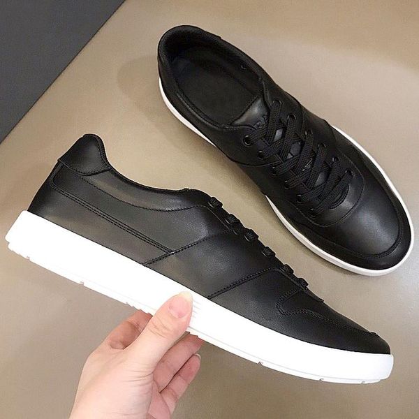 

new highquality mens sports shoes, fashion sports shoes, flatbottomed lowmens casual shoes, loafers, super star highlaceup si qwa, Black