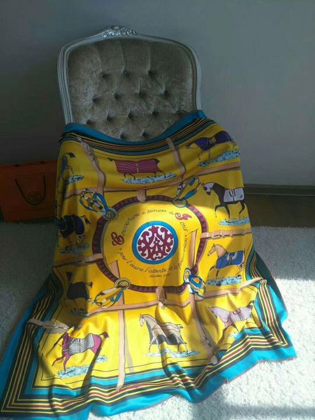 

luxury designer brand comfortable bedding and outdoor warm blanket creative patterns blanket shawl christmas new year family warm giftblankt