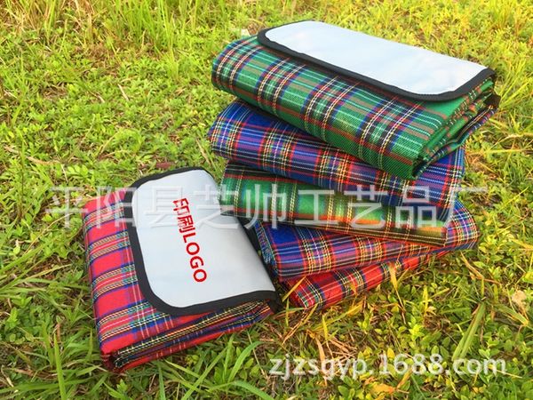 

outdoor picnic waterproof moisture-proof picnic folding travel meal meal mat outdoor beach mat