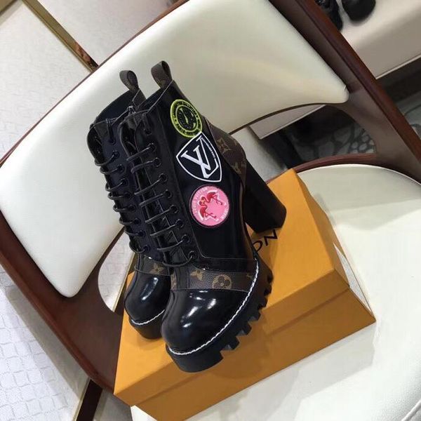 

2020-2019ll fashion wild ladies short boots ladies print striped non-slip summer casual ladies short shoes, all inclusive original packaging