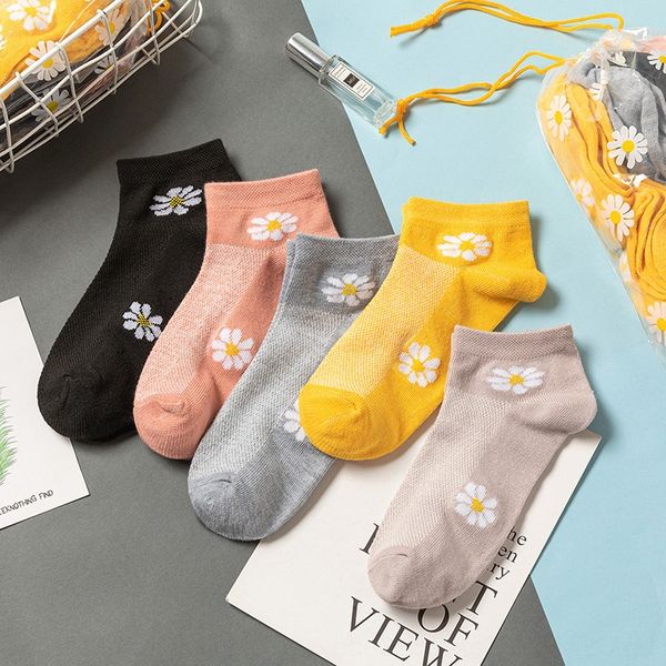 

new fashion korean daisies women's mesh cotton and shallow-mouth sports breathable cotton socks summer thin socks, Pink;yellow