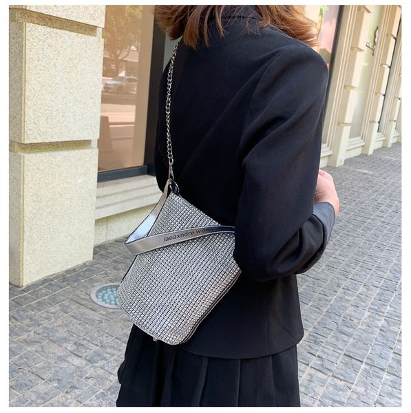 

korean style fashion women's chain large capacity diagonal shoulder shoulder bag bag online fashionbag, White