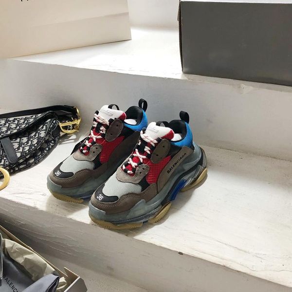 

2020qj designer to create casual and comfortable all-match sports shoes, travel shoes outsole non-slip design with original box delivery, Black