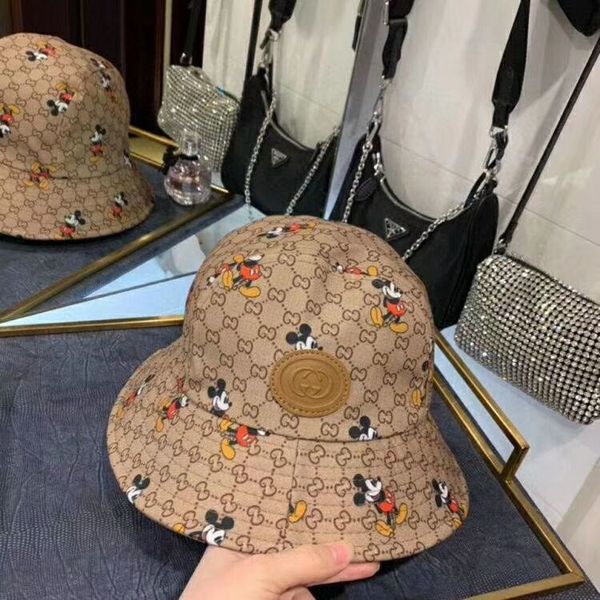 

2020 Top Quality Celebrity design Letter Berets Cap Ball Caps Men Woman Cloches Stingy Brim Hats Visors