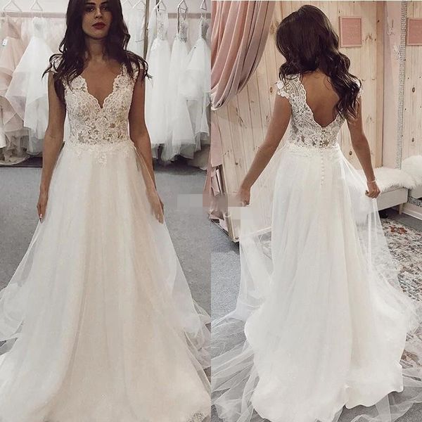 

2020 beach wedding dresses scalloped v neck lace applique tulle lace applique sweep train custom made plus size wedding gown vestido de novi, White