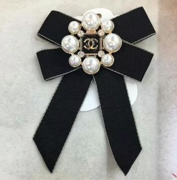 

2020 luxury designer exquisite double letter brooch for women statement brand fashion brooches pins accessories jewelry gift 8419, Gray