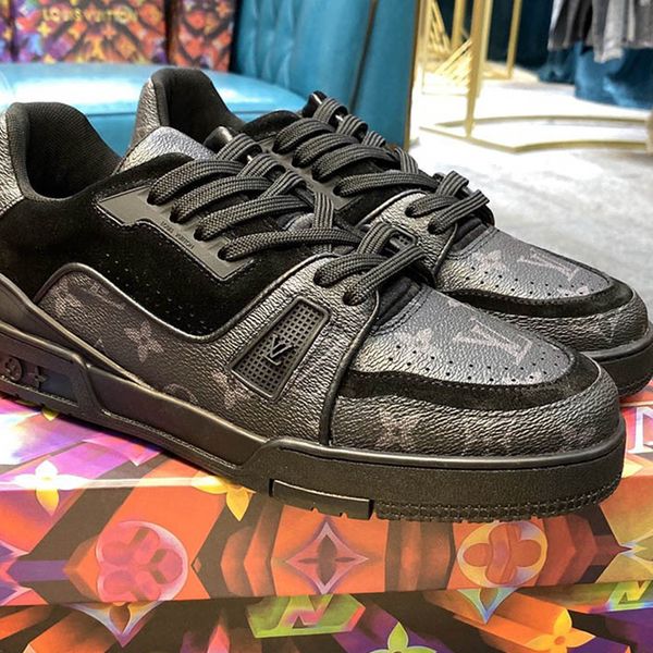 

076 the high-quality men's casual sports shoes and outdoor casual shoes of the new brand designer, the original box size is 38-45, Black