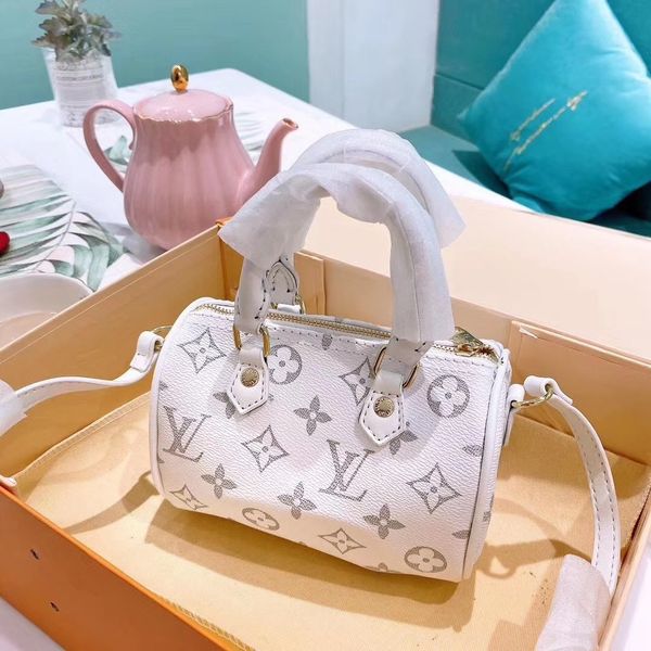 

2020 new new famous designer men women shoulder bag messenger bag handbag wallet backpack waist bags 16cm