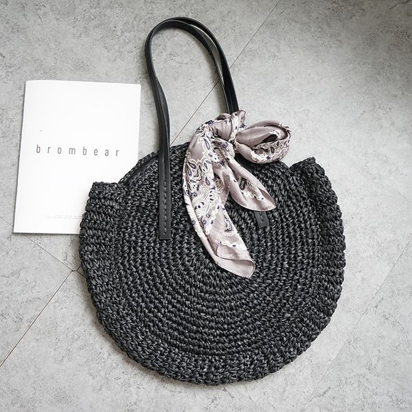 

2020 new round straw bag beach bag woven large capacity single shoulder hand crochet summer girl bag