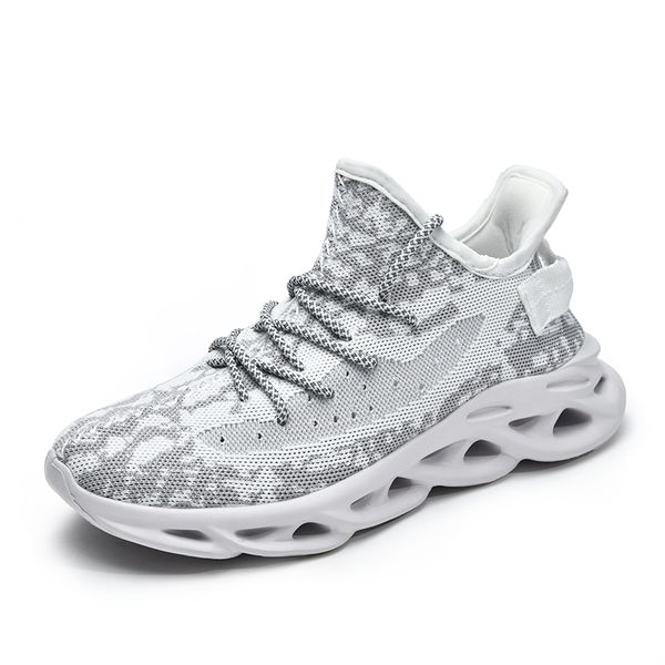 

2020 new youth fitness shoes men's sports shoes men's sports breathable running twist bottom men, Black