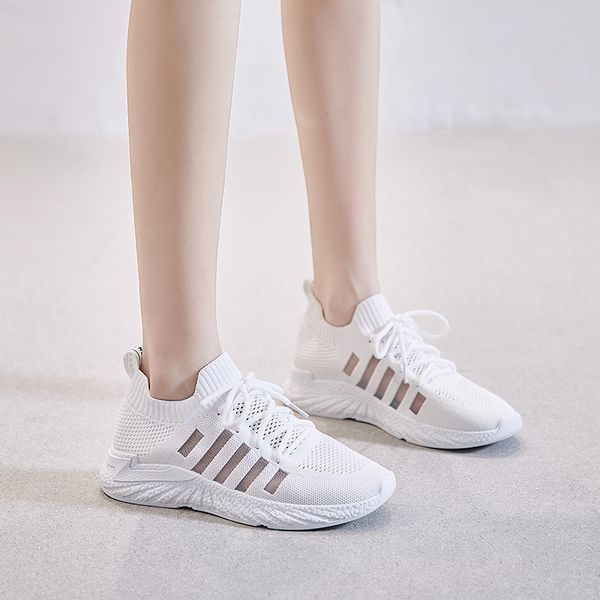 

trendy ultra-light running shoes women breathable leisure sneakers girls sport shoes walking gym sneakers trainers sock