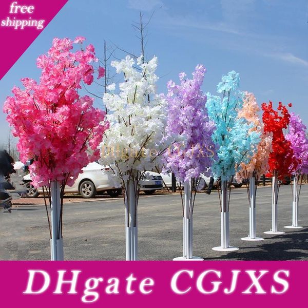 

кѬаонй икђвеннй cherry blossom деѬево Ѭимкой колонна доѬога веде вадебного