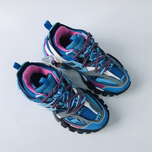 

2020by designer to create casual and comfortable all-match sports shoes, travel shoes outsole non-slip design with original box delivery, Black
