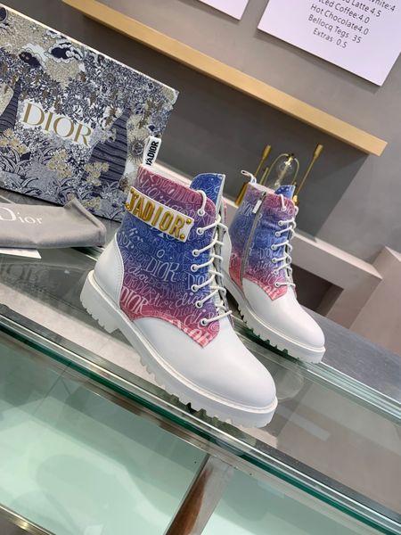 

new6 luxury high-ladies casual shoes, fashionable all-match women's boots, outdoor ladies martin boots, original box packaging, Black