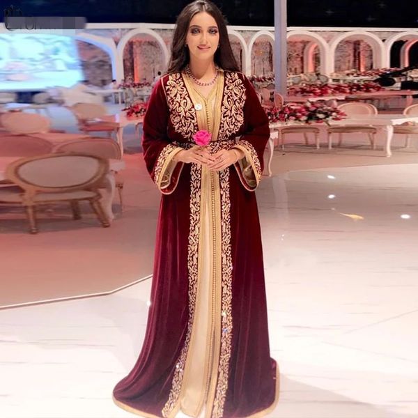 Moroccan Kaftan Burgundy mangas compridas Evening Partido Vestidos pescoço v apliques A-Line Lace islâmica Dubai muçulmana Evening Vestido Formal