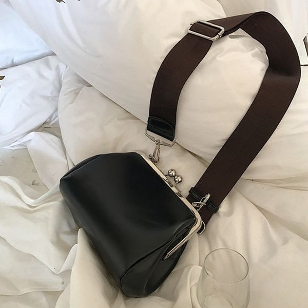 Женская сумка-мессенджер, сумка через плечо с замком Kiss, женская сумка-клипса, черная сумка из искусственной кожи, сумка для телефона Bolsas