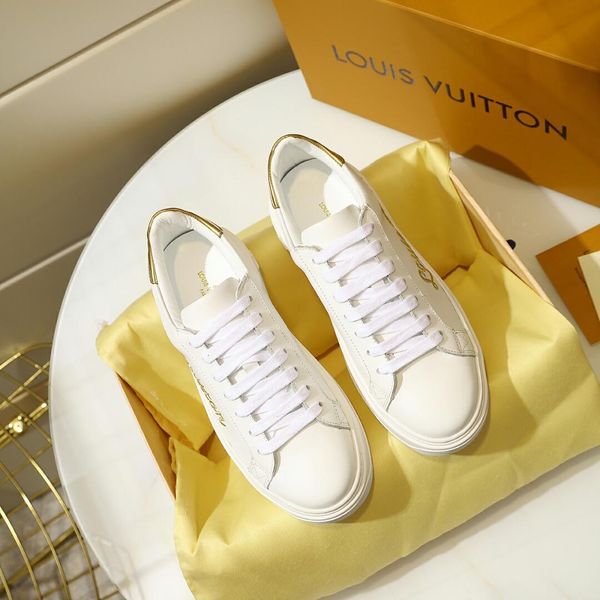 

2021-2020v new trend embroidered leather casual shoes men and women comfortable sneakers fashion wild party couple shoes ,size 35 -45, Black