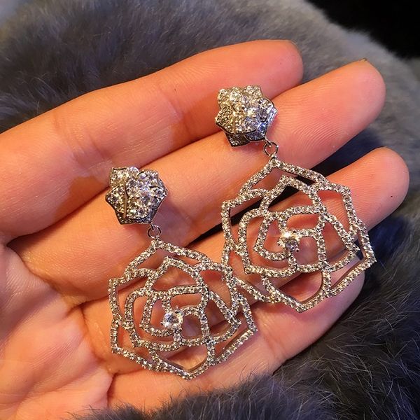 

2020 fashion luxury designer super sparkling diamond zirconia camellia flower pendant earring earrings women girls silver post, Golden;silver