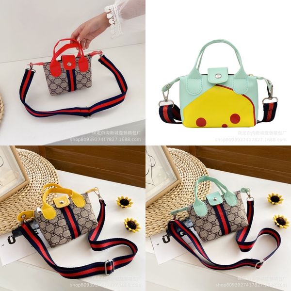 

2020 luminous crossbody bags girl kid geometric lattice bag student's school bag noctilucent crossbody bags for kids i#820, Black