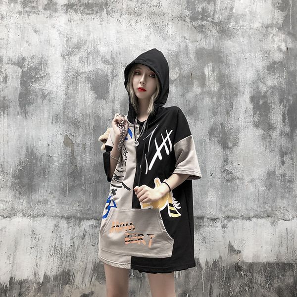 

left and right color matching hooded t-shirt male summer thin section european and american tide brand stitching hit color hip-hop graffiti, White;black