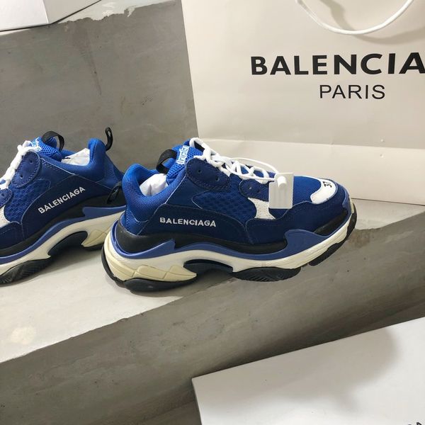 

2020 new triple s sneakers couple everyday casual shoes luxury designer high-quality thick-soled breathable sneakers