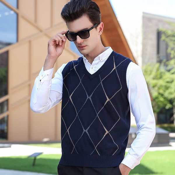

new arrival fashion autumn men diamond jacquard thick mens casual computer knitted v-neck vest, sleeveless size m  xl 2xl 3xl, Black;white