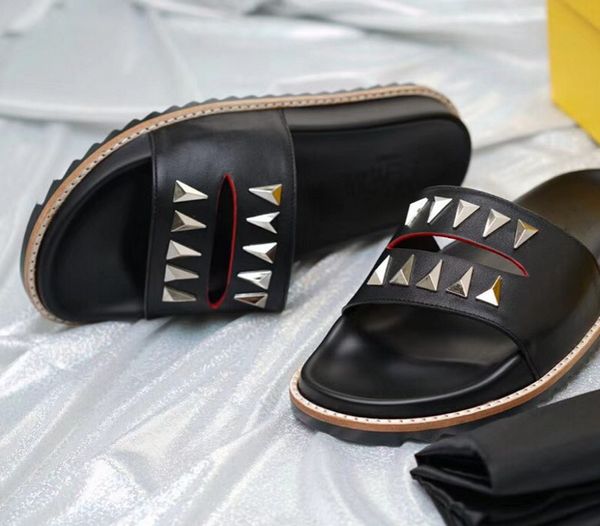 

designer sandals summer luxury rivets slipper for men rubber sandals black beach slippers fashion indoor slippers 38-45