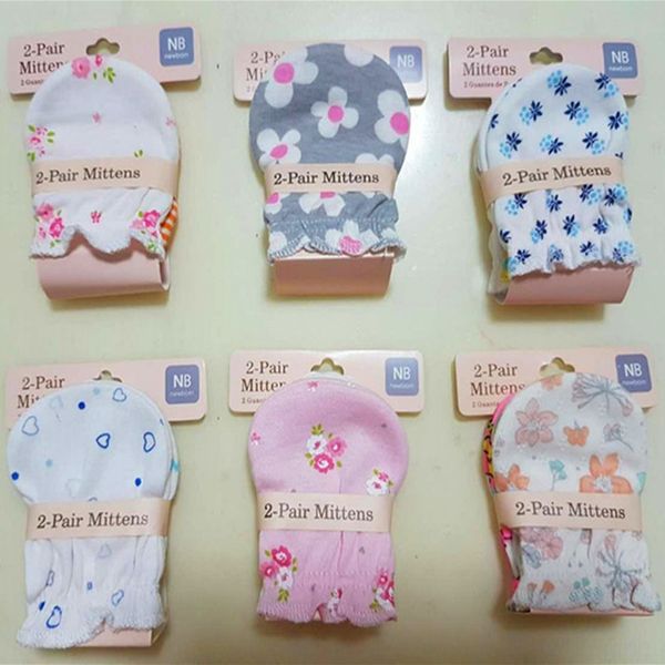 

newborn printed scratch-resistant cotton mitten and newborn printed scratch-resistant baby cotton baby mitten gloves and gloves, White