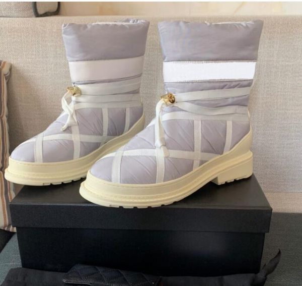 

2020 designer autumn and winter new ladies boots plus velvet snow boots sole logo can be switched with studs non-slip size 35-40, Black