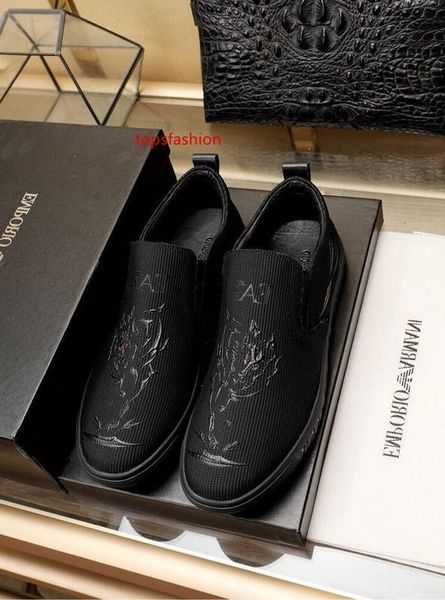 

2019 black breathable casual shoes men dress shoes moccasins loafers lace ups monk straps boots drivers real leather sneakers shoes, Black;green
