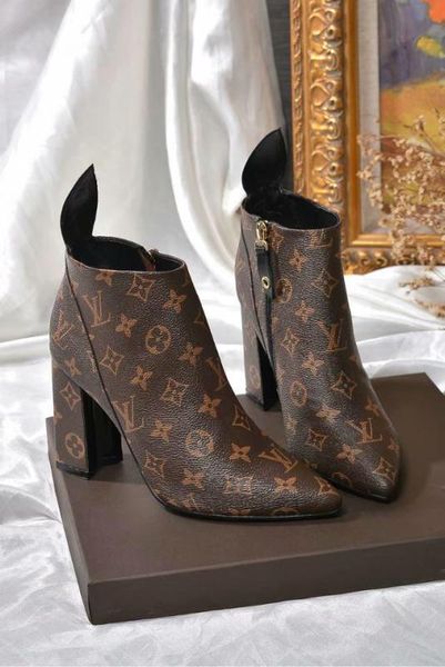 

2020q autumn and winter classic old flower skin trend high-heeled ankle boots, fashion wild leather martin boots, original box packaging